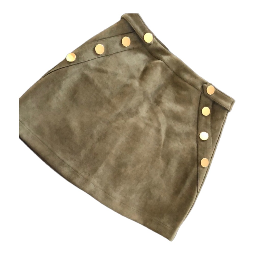 Privy NWT Forever 21 Size Medium Mini Skirt.